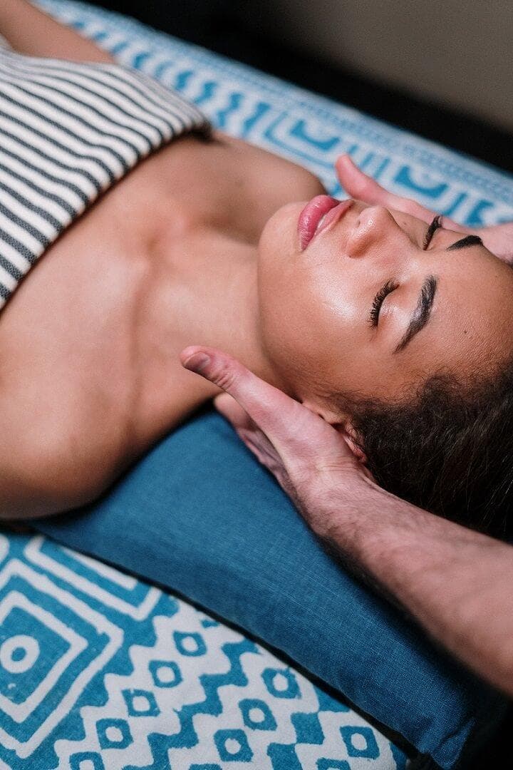 Cabinet de massage Agadir Kasbah Souss - ambiance calme et lumière naturelle