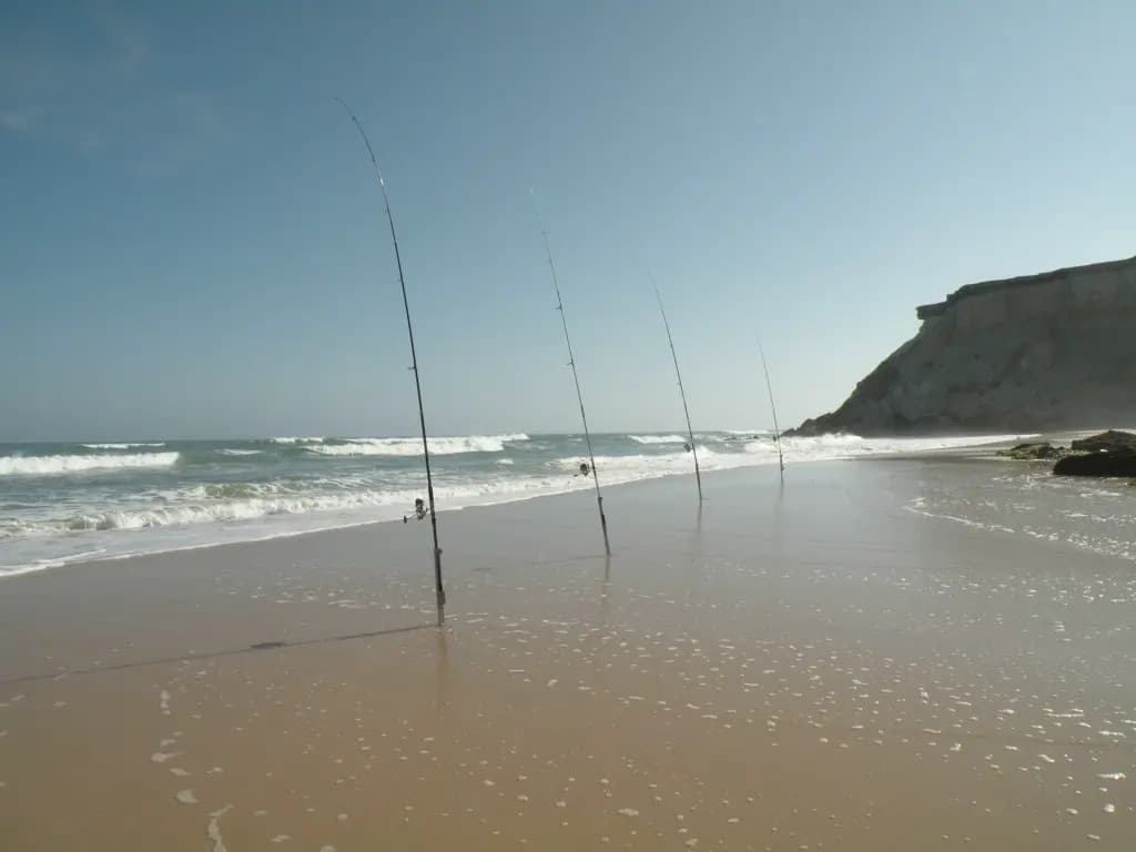 Spinning sur un spot côtier de pêche à Agadir
