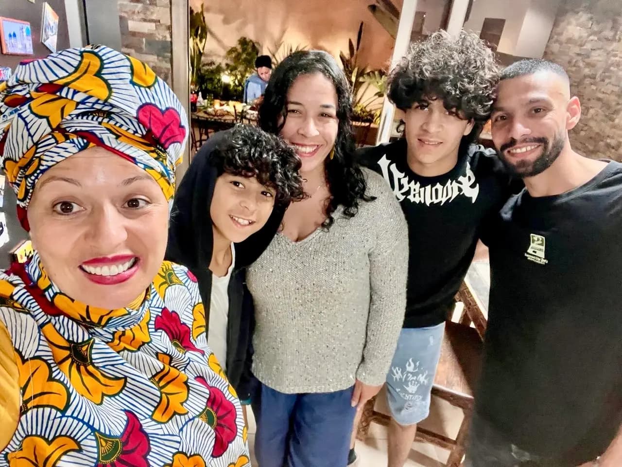 Cours de cuisine Agadir avec notre invitée Samia Orosemane (humoriste française)