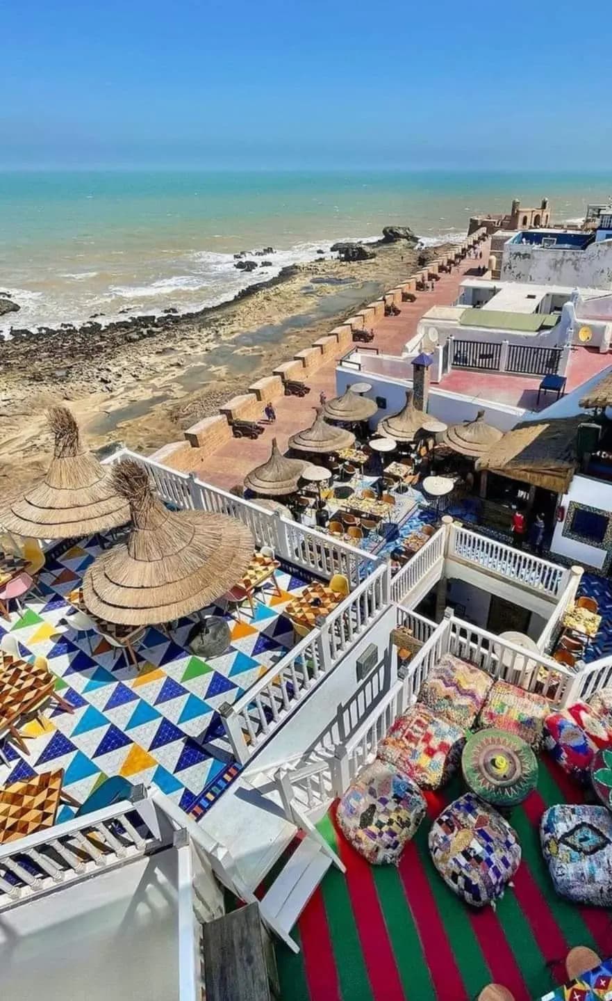 Excursion a Essaouira, déjeuner dans un restaurant local en bord de mer