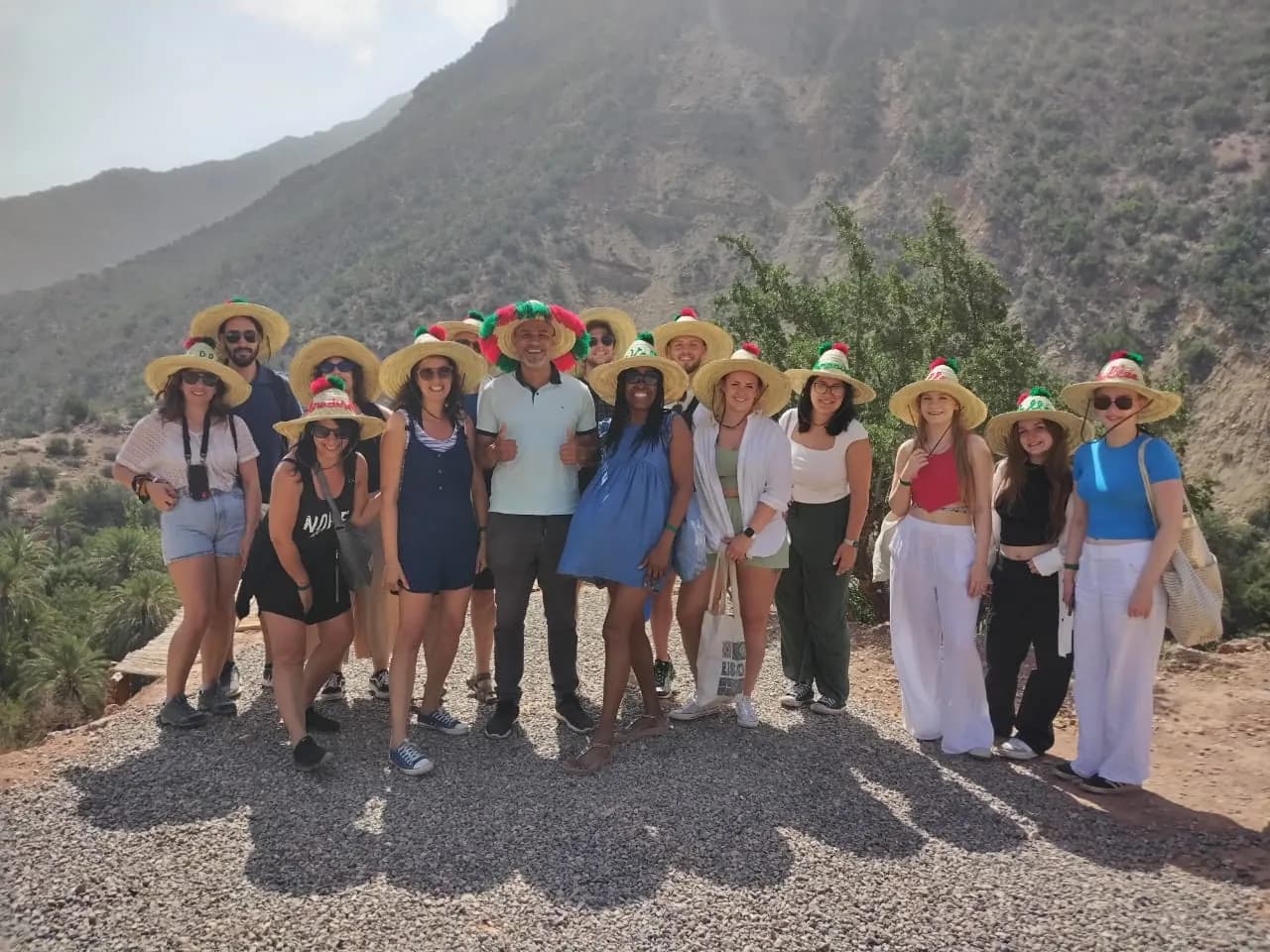 Groupe en excursion Paradise Valley Agadir avec guide local