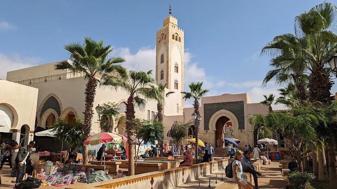 Souk el had Agadir mosquée