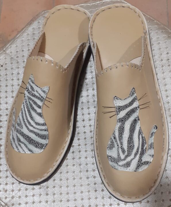 Women's slippers customised with cats