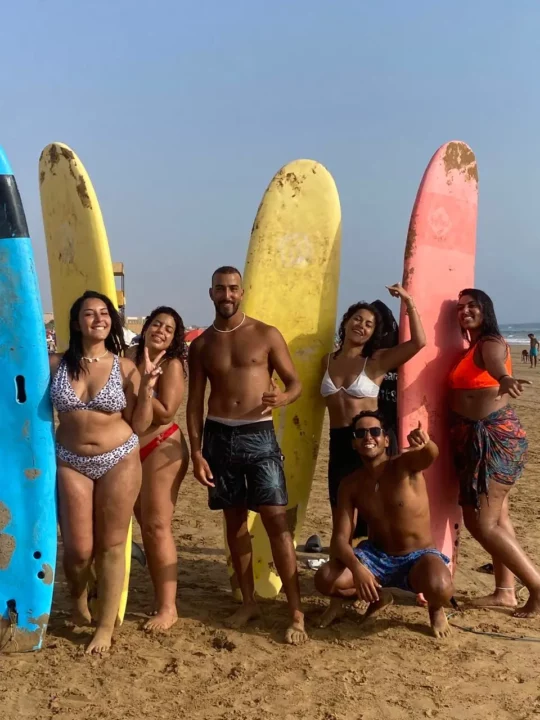 groupe lecon de surf taghazout
